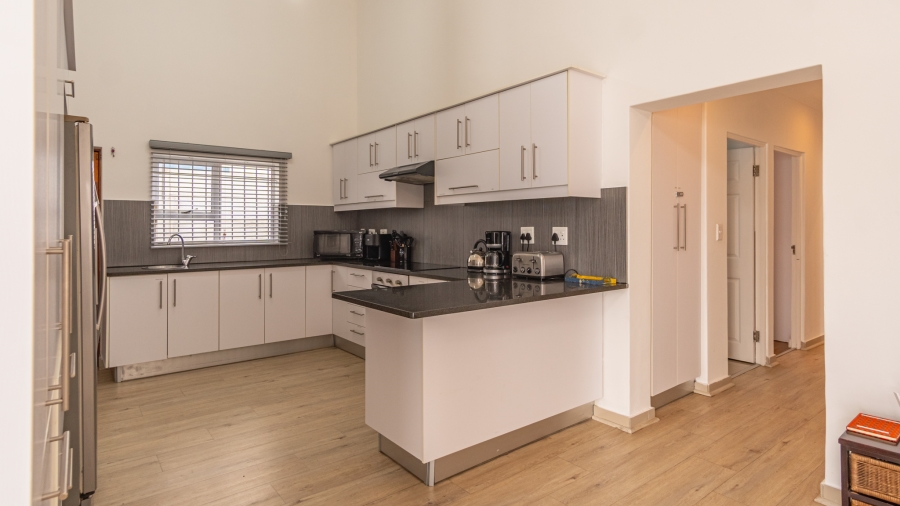 3 Bedroom Property for Sale in Parklands North Western Cape